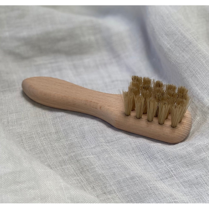 Brush | Laundry Stain
